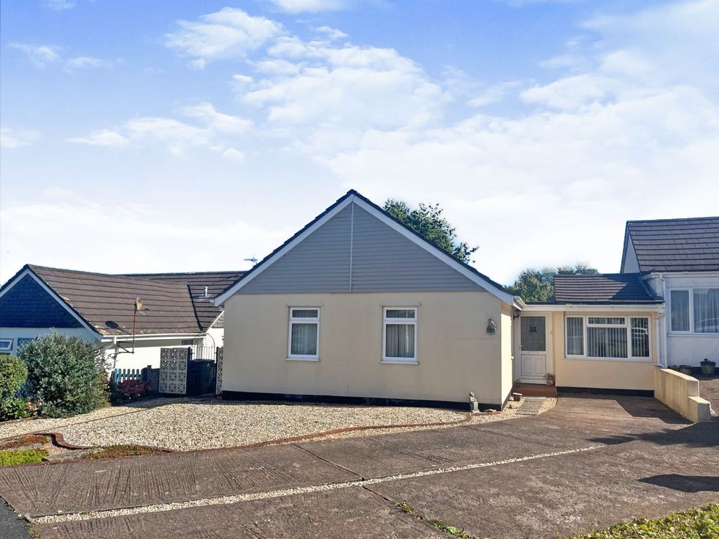 3 bed bungalow for sale in Lakelands Close, Witheridge, Tiverton EX16