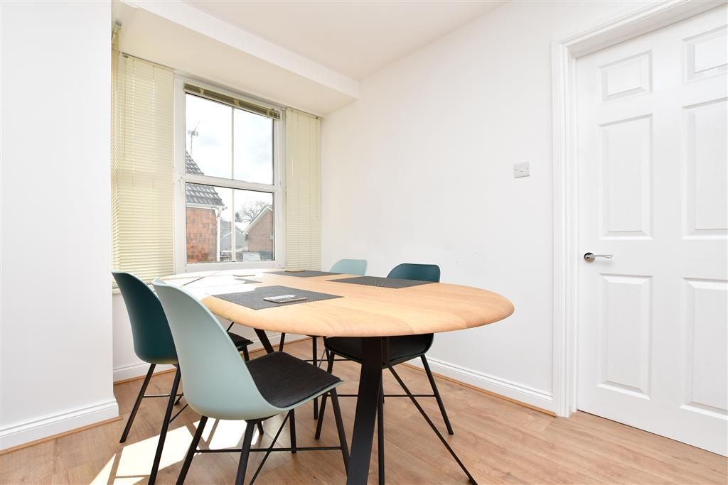 2 bed flat for sale in West Street, Crawley, West Sussex RH11 Zoopla