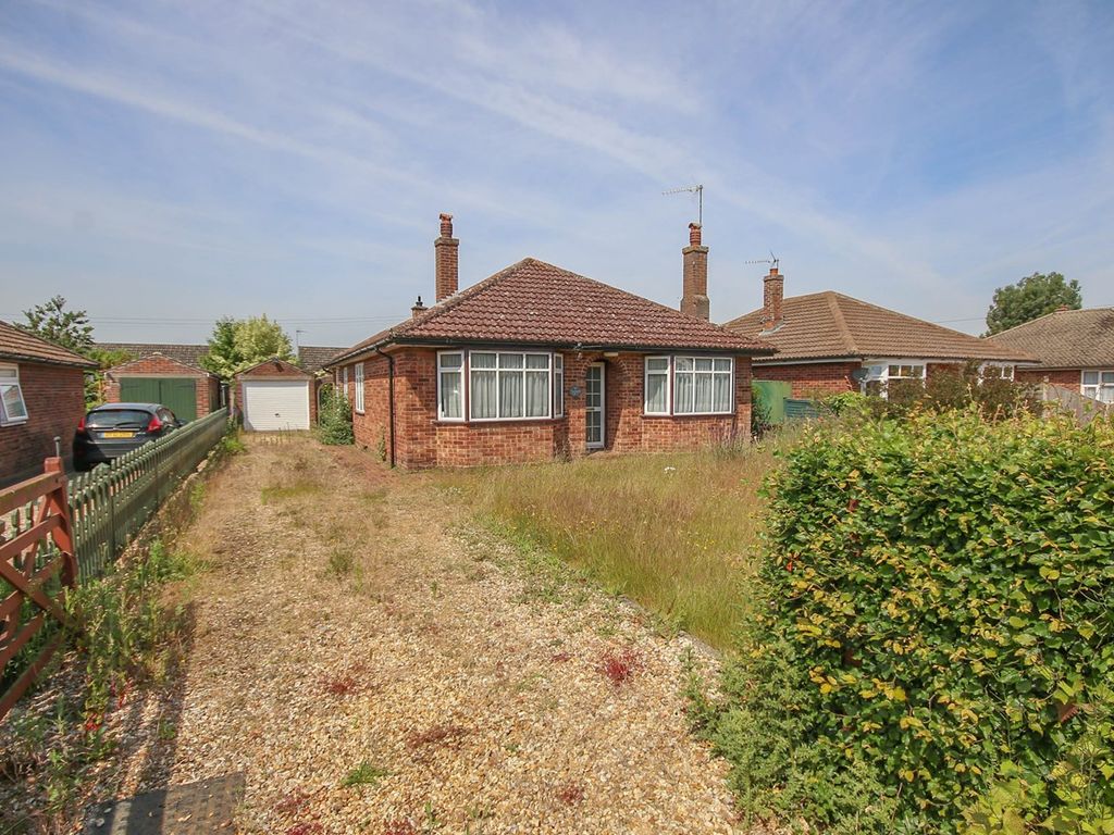 4 bed bungalow for sale in Downham Road, Watlington PE33 Zoopla