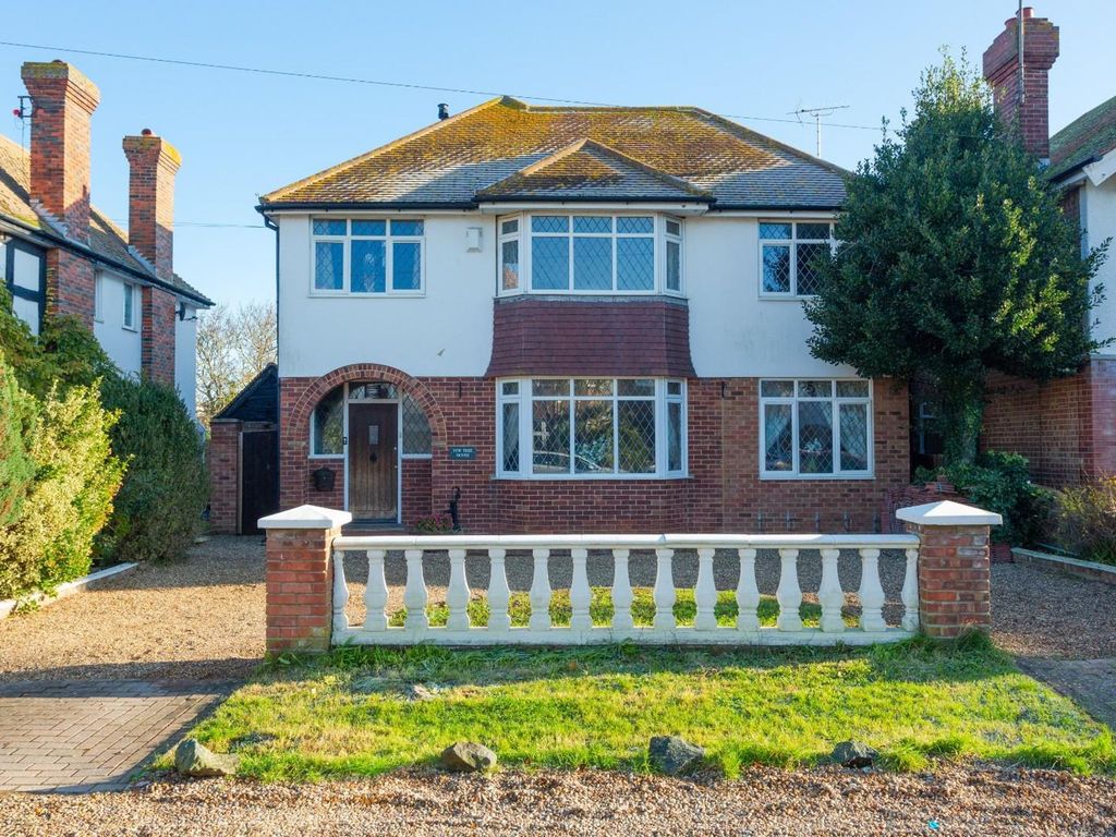 6 bed detached house for sale in Westcliff Gardens, Margate CT9 Zoopla