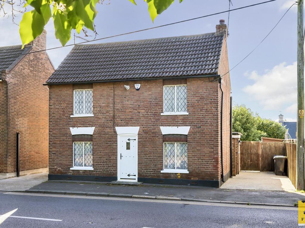 3 bed detached house for sale in Island Road, Sturry, Canterbury CT2, £