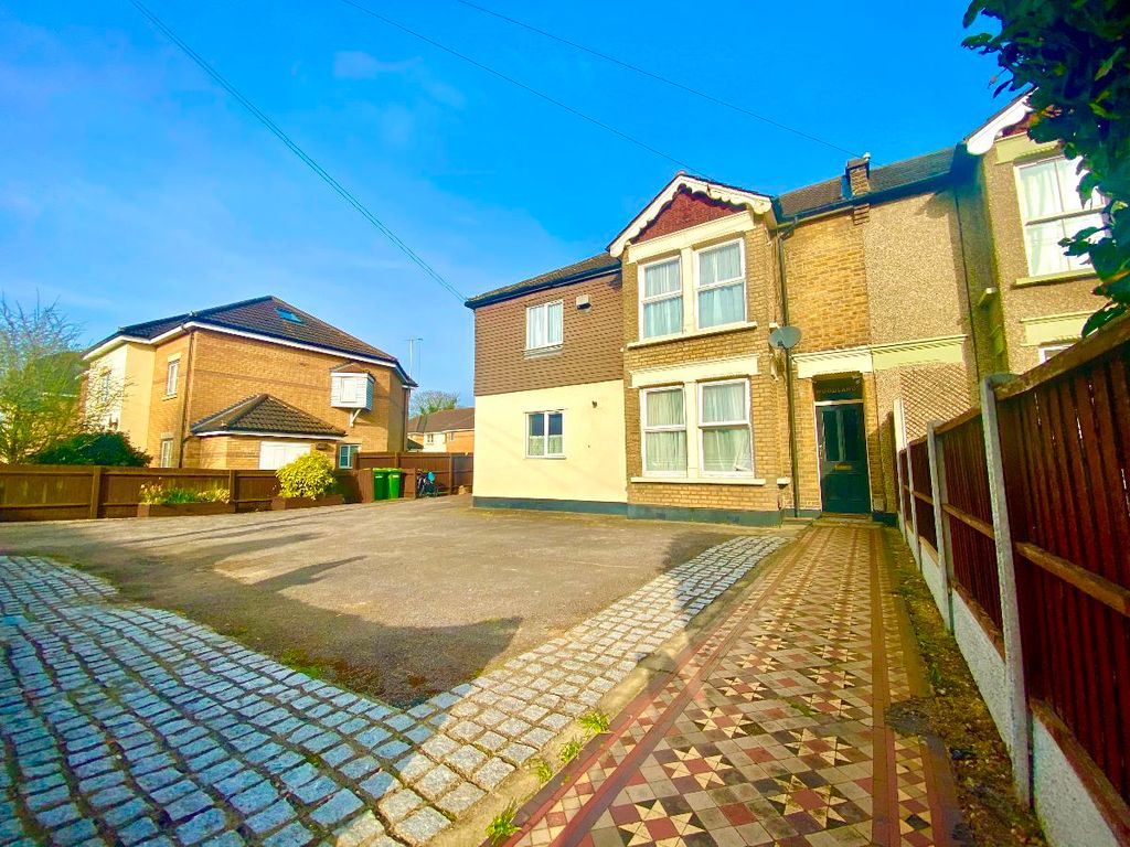 Studio for sale in Church Road, Harold Wood, Romford RM3 Zoopla