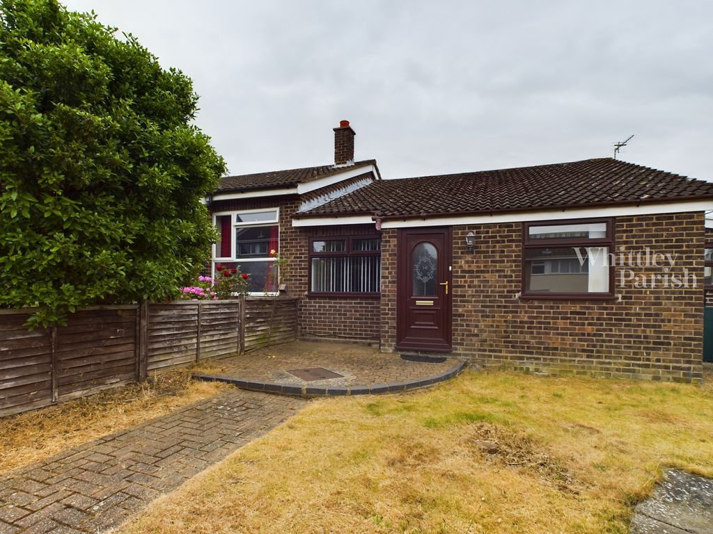 3 bed semidetached bungalow for sale in St. Davids Close, Long
