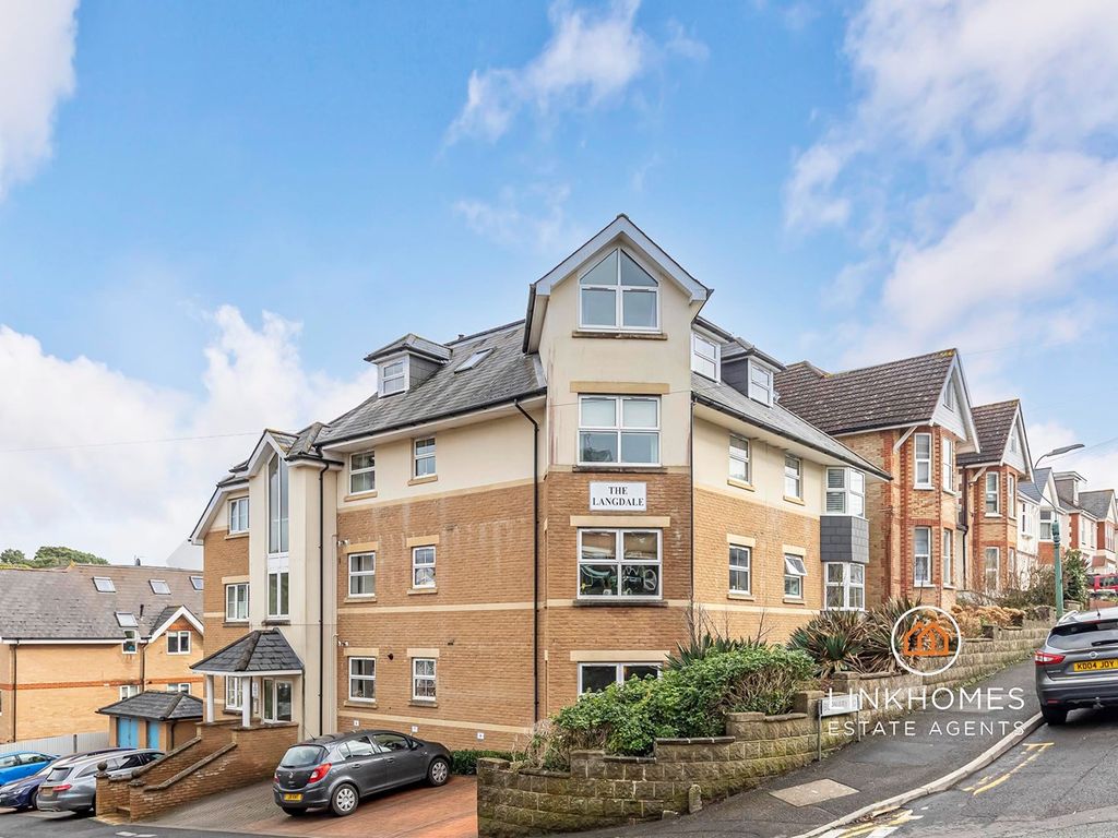 2 bed flat for sale in Earle Road, Bournemouth BH4, £260,000 Zoopla