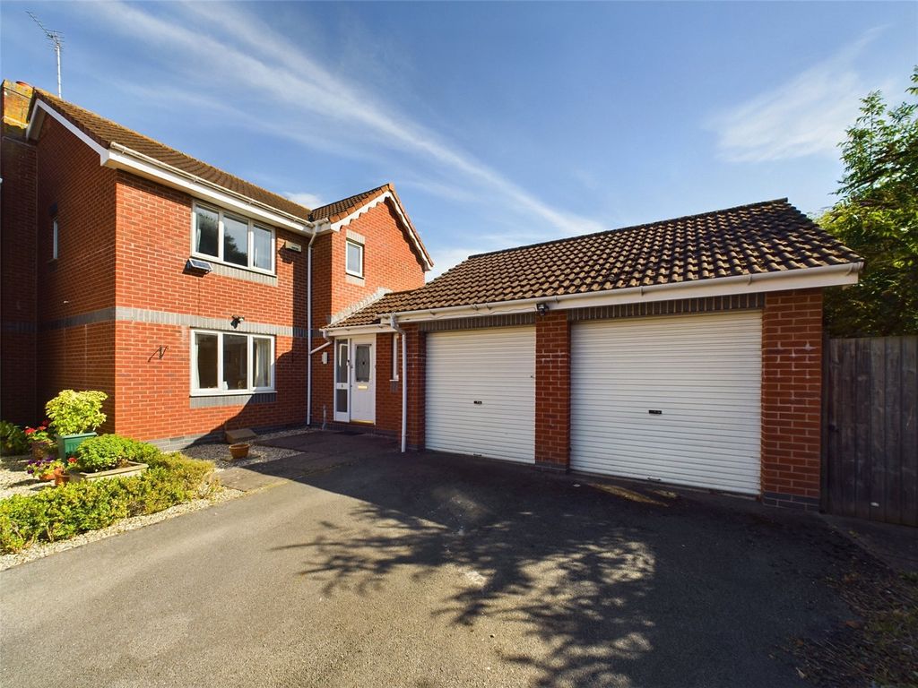 4 bed detached house for sale in Seven Acres, Abbeymead, Gloucester