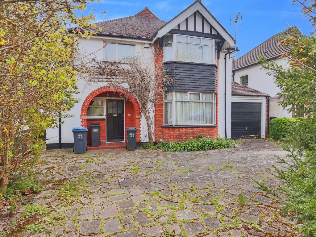 4 bed detached house for sale in Woodcote Valley Road, Purley CR8, £750,000 Zoopla