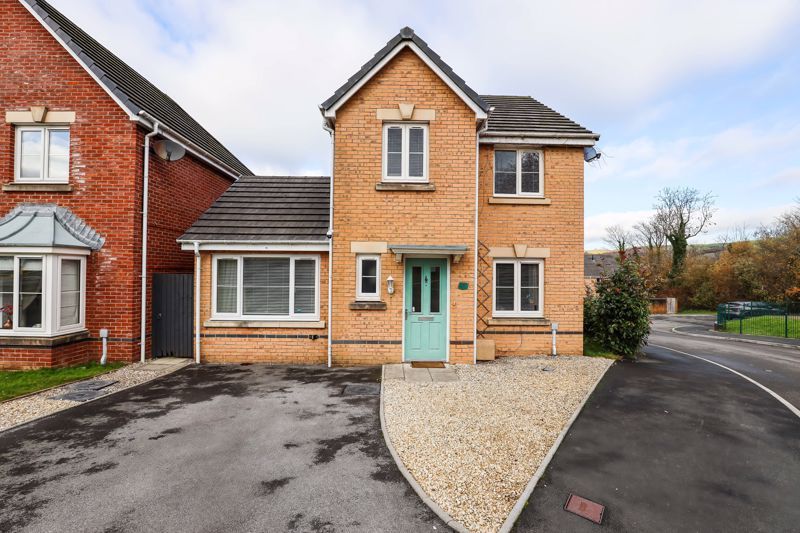 3 bed detached house for sale in 79 Ffordd Y Dolau, Llanharan, Pontyclun CF72, £264,950 Zoopla