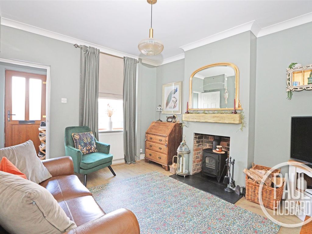 3 bed end terrace house for sale in Fir Lane, Oulton Broad NR32, £