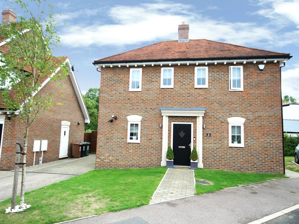 3 bed detached house for sale in Bentley Place, Bentley Heath, Hertfordshire EN5, £