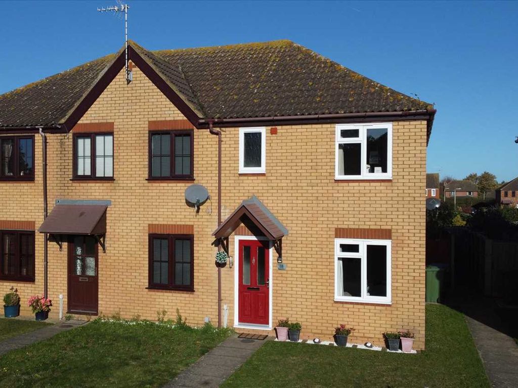 2 bed end terrace house for sale in Sheppards Way, Kesgrave, Ipswich