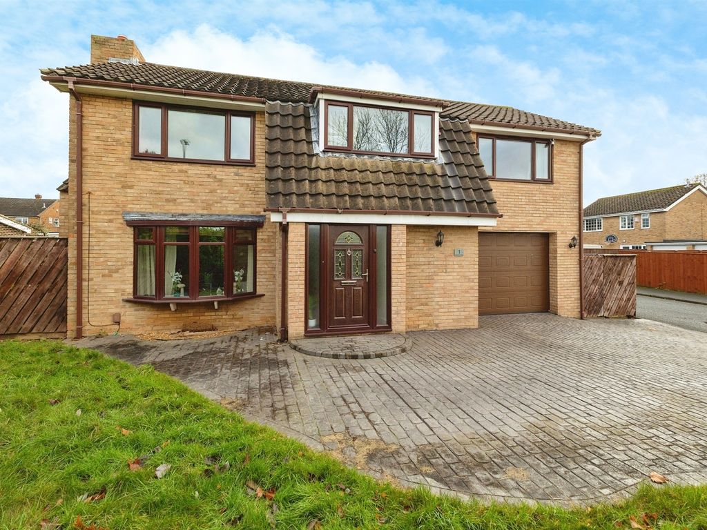 5 bed detached house for sale in Cloverwood Close, MartonInCleveland