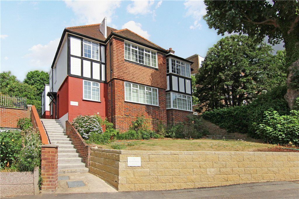 3 bed flat to rent in Raymond Road, Wimbledon SW19 Zoopla