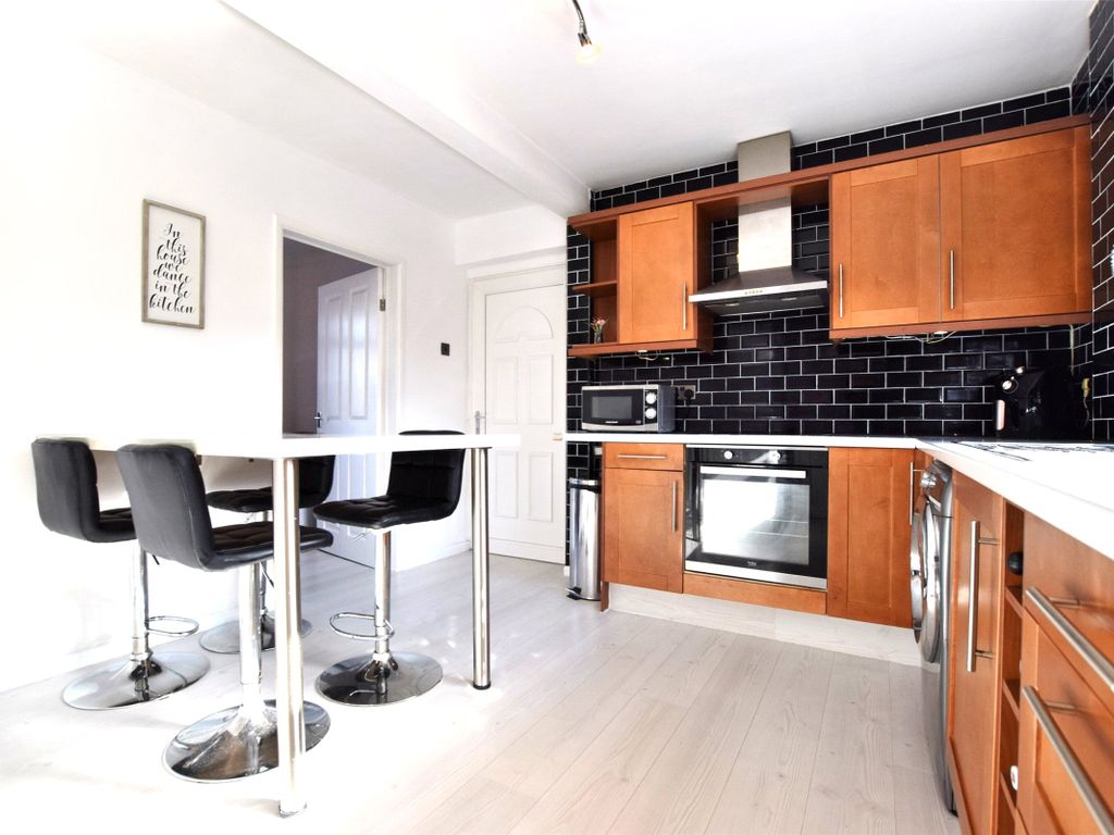 3 bed semidetached house for sale in Kellsway, Leam Lane, Gateshead