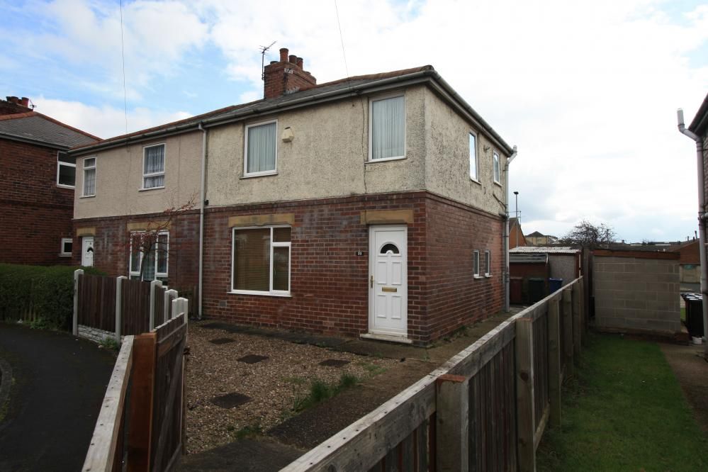 2 bed semidetached house to rent in Park Avenue, Cudworth, Barnsley