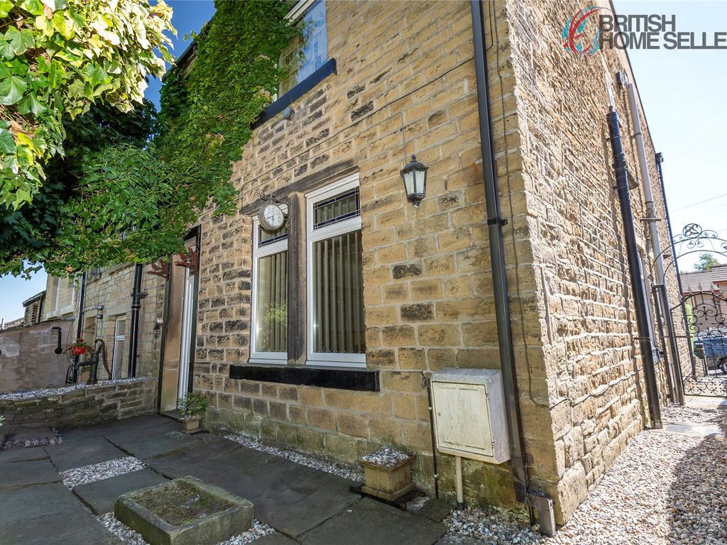 2 bed end terrace house for sale in Hanson Lane, Huddersfield, West