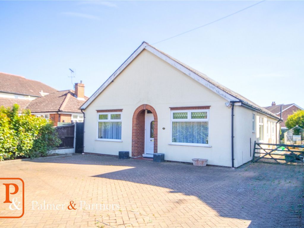 4 bed bungalow for sale in Dugard Avenue, Colchester, Essex CO3 Zoopla
