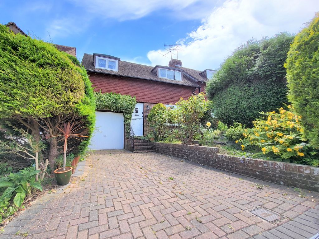 3 bed end terrace house for sale in Southview Road, Findon Village