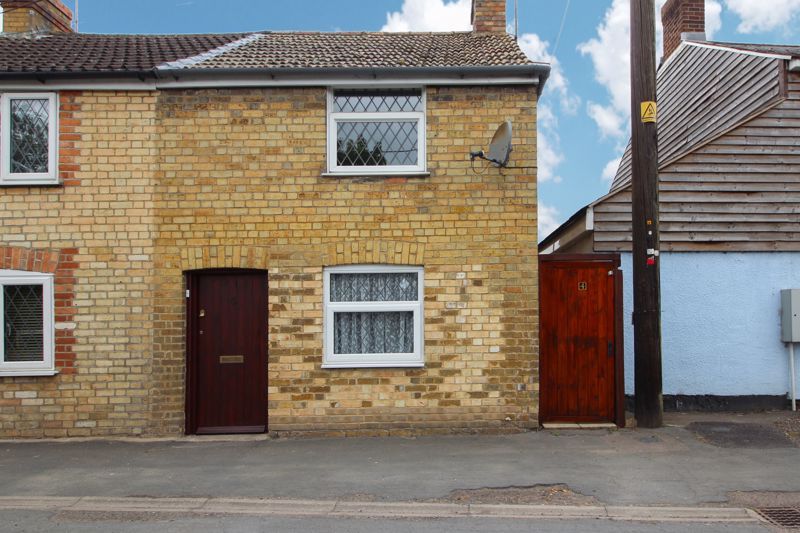 2 bed semidetached house to rent in The Green, Great Staughton, St