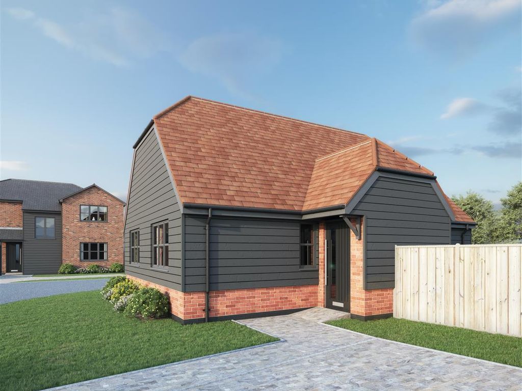 2 bed detached bungalow for sale in High Street, Kimpton, Hitchin SG4