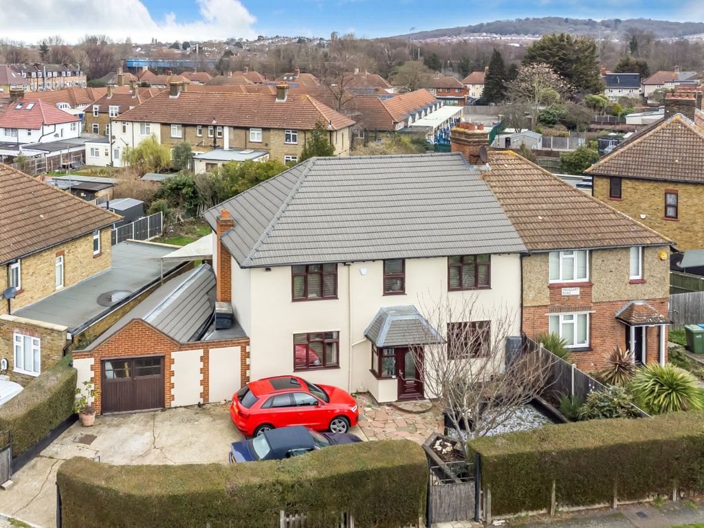 4 bed semidetached house for sale in Lionel Road, Eltham, London SE9
