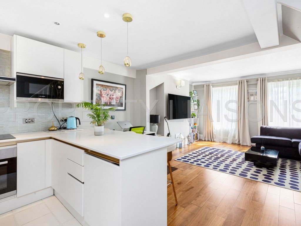 Riverside Mansions, Milk Yard, Wapping E1W  