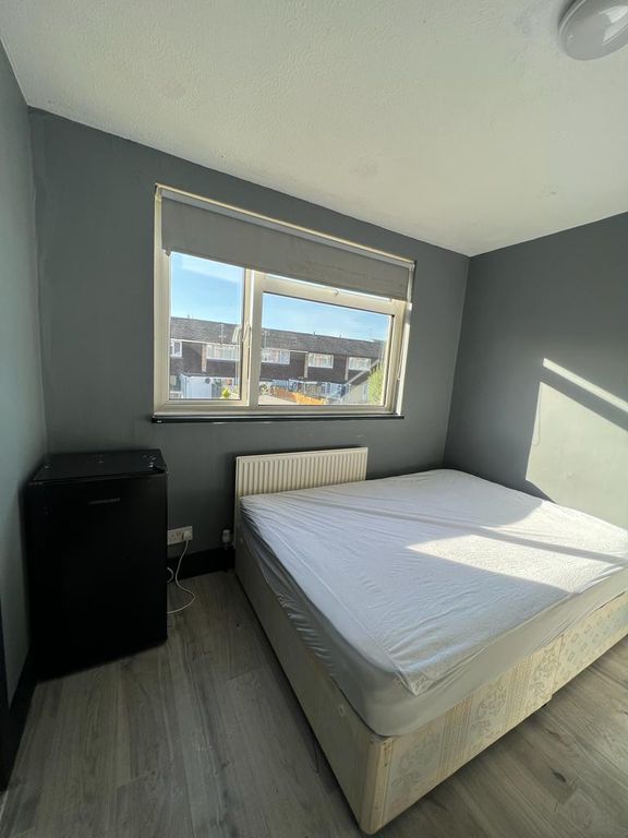 1 bed flat to rent in Cherwell Close, Maidenhead, Berkshire SL6, £995