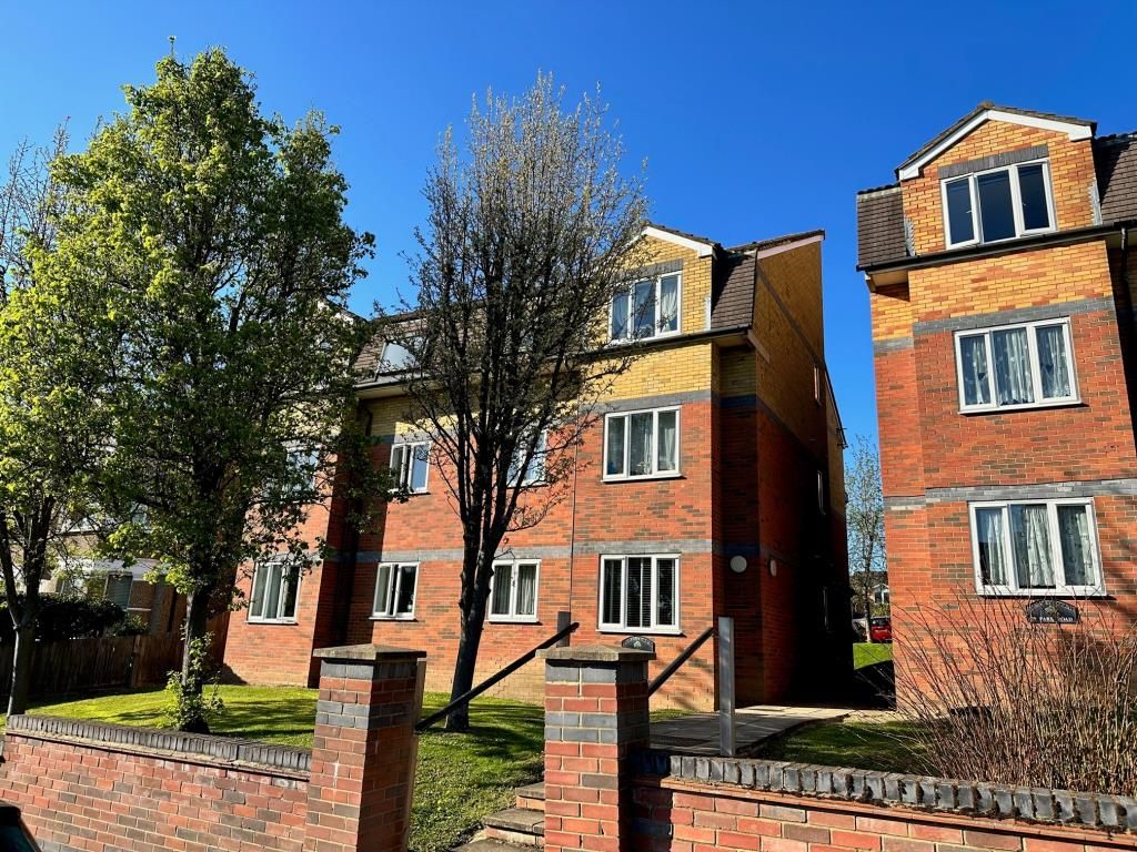 1 bed flat to rent in Park Road, EN4 Zoopla