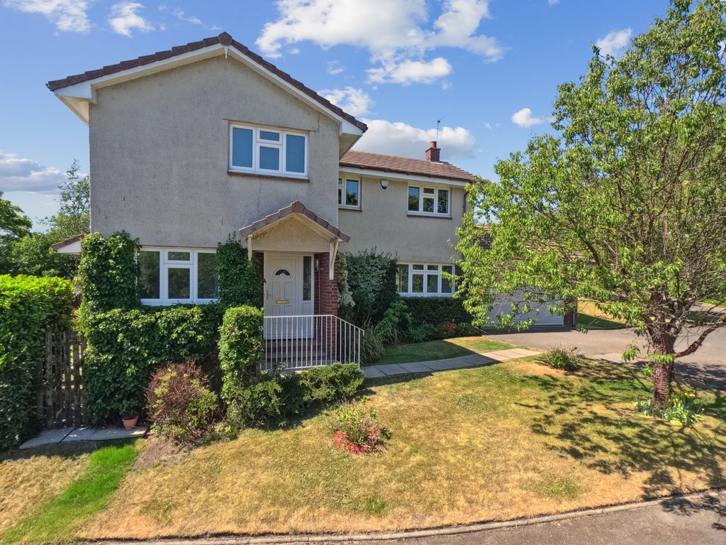 5 bed detached house for sale in Murdoch Drive, Milngavie, East