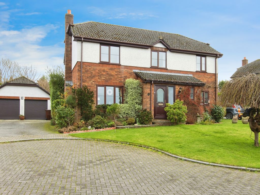 4 bed detached house for sale in Roseland Gardens, Bodmin PL31, £