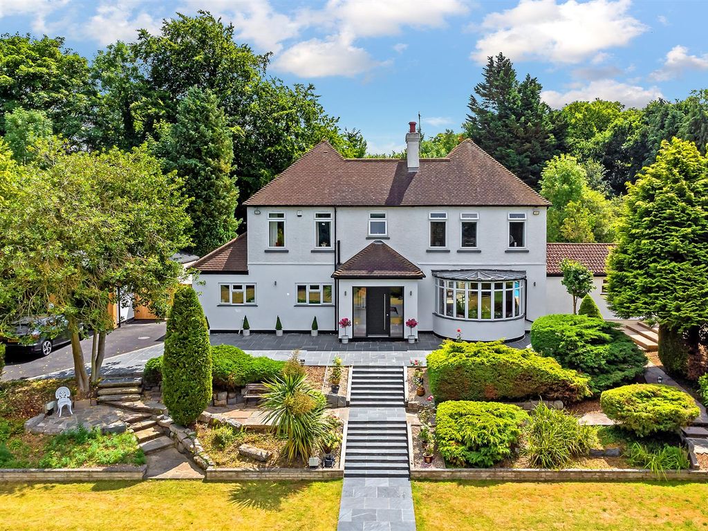 4 bed detached house for sale in Hemel Hempstead Road, Redbourn, St