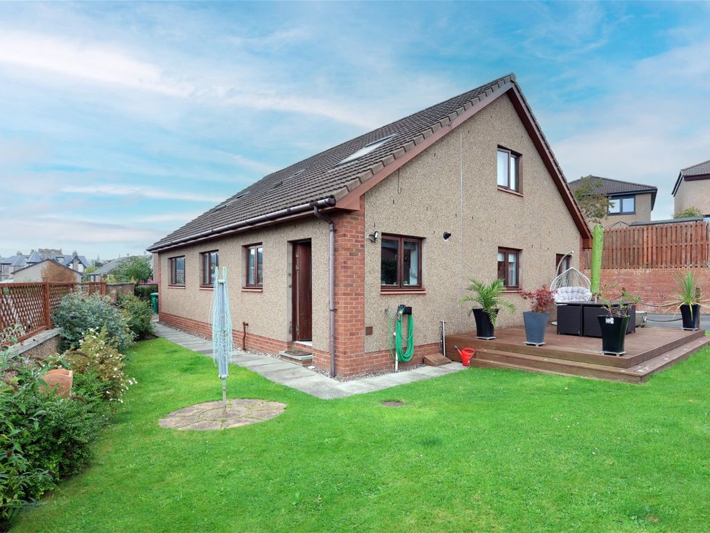 5 bed detached house for sale in Manse Lane, Burntisland KY3, £375,000