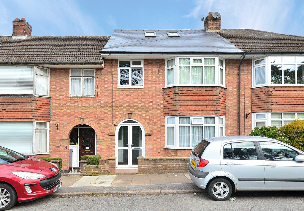 4 bed terraced house for sale in Balfour Road, Northampton NN2, £