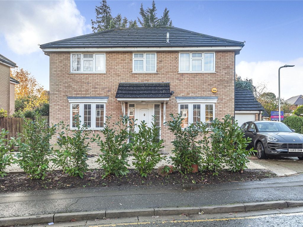 4 bed detached house for sale in Monarchs Way, Ruislip, Middlesex HA4