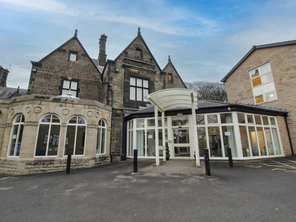 1 bed flat for sale in Charlestown Road, Glossop, Derbyshire SK13 Zoopla
