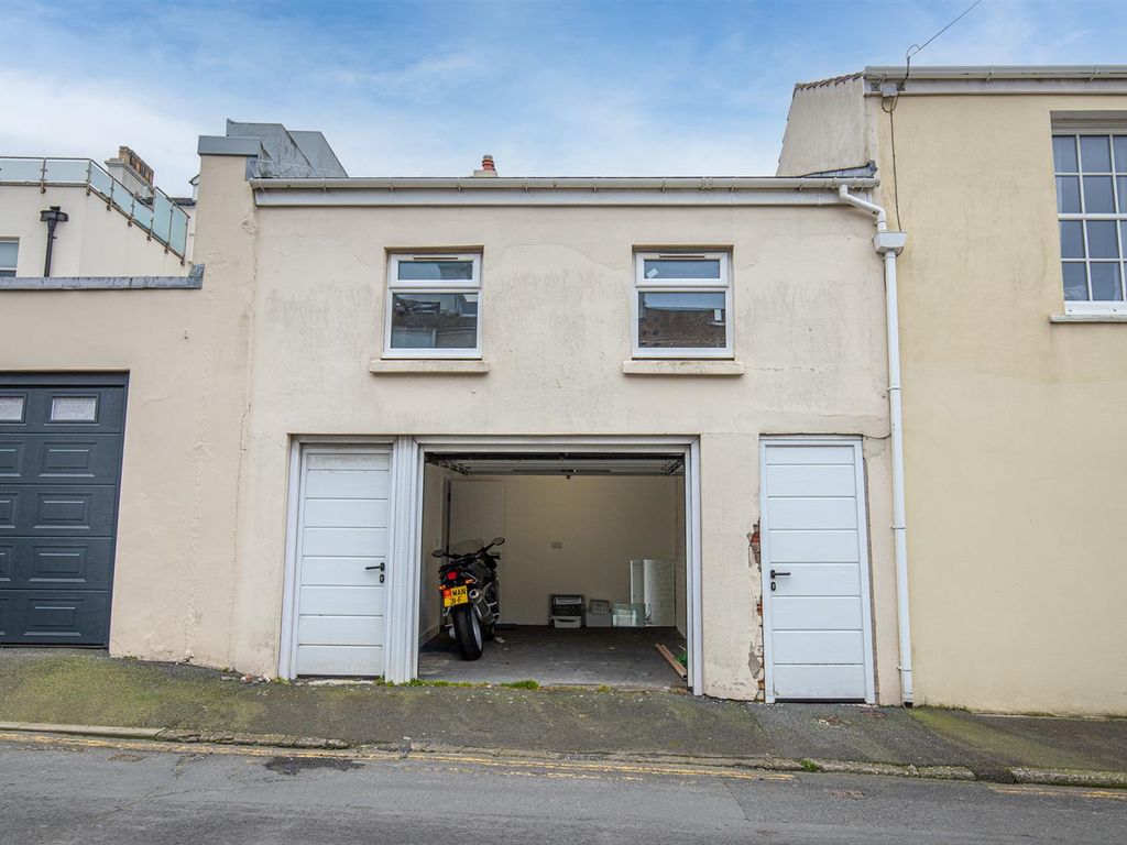 Property to rent in Derby Square, Douglas, Isle Of Man IM1 Zoopla