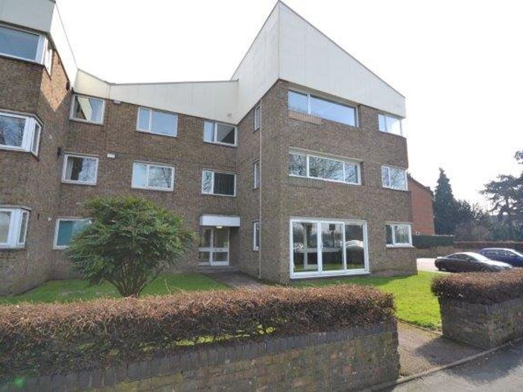 2 bed flat to rent in Victoria Park Road, Clarendon Park, Leicester LE2