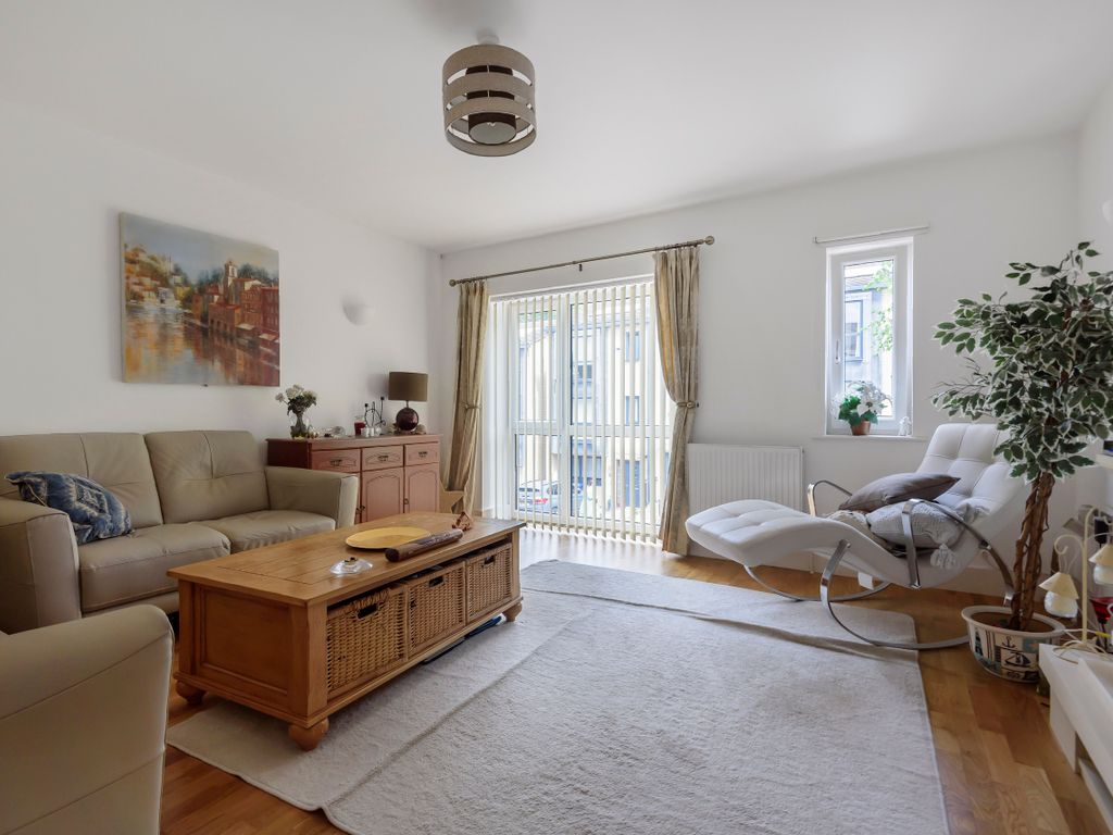 3 bed town house for sale in Snowberry Close, High EN5