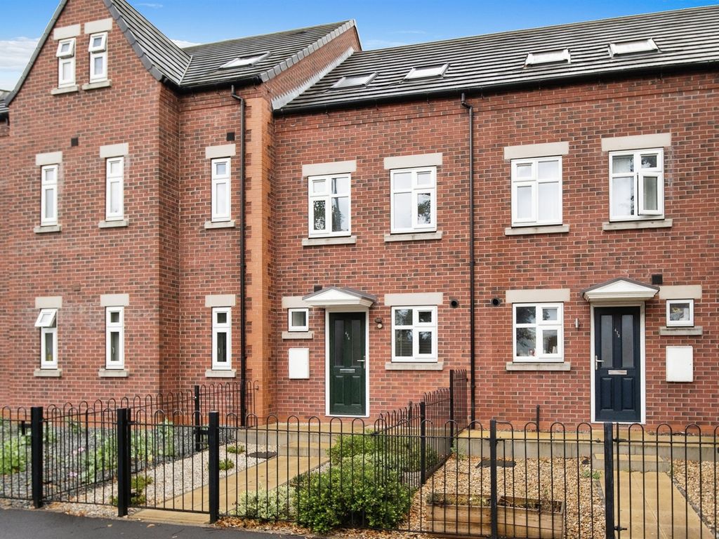 3 bed town house for sale in Stoneferry Road, Hull HU7 Zoopla