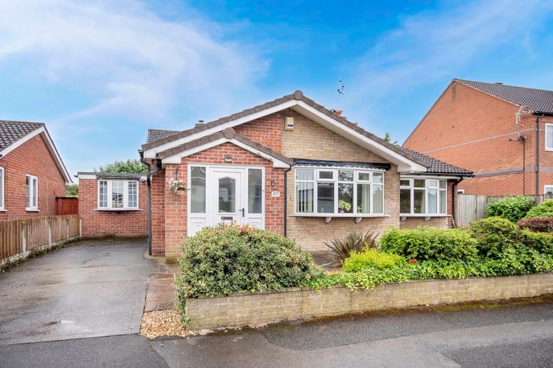 3 bed detached bungalow for sale in Yew Tree Road, Elkesley, Retford