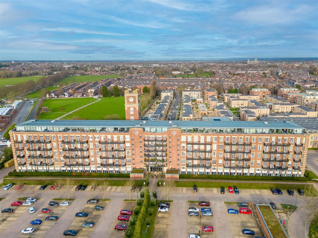 2 bed flat for sale in Road, York YO23, £425,000 Zoopla