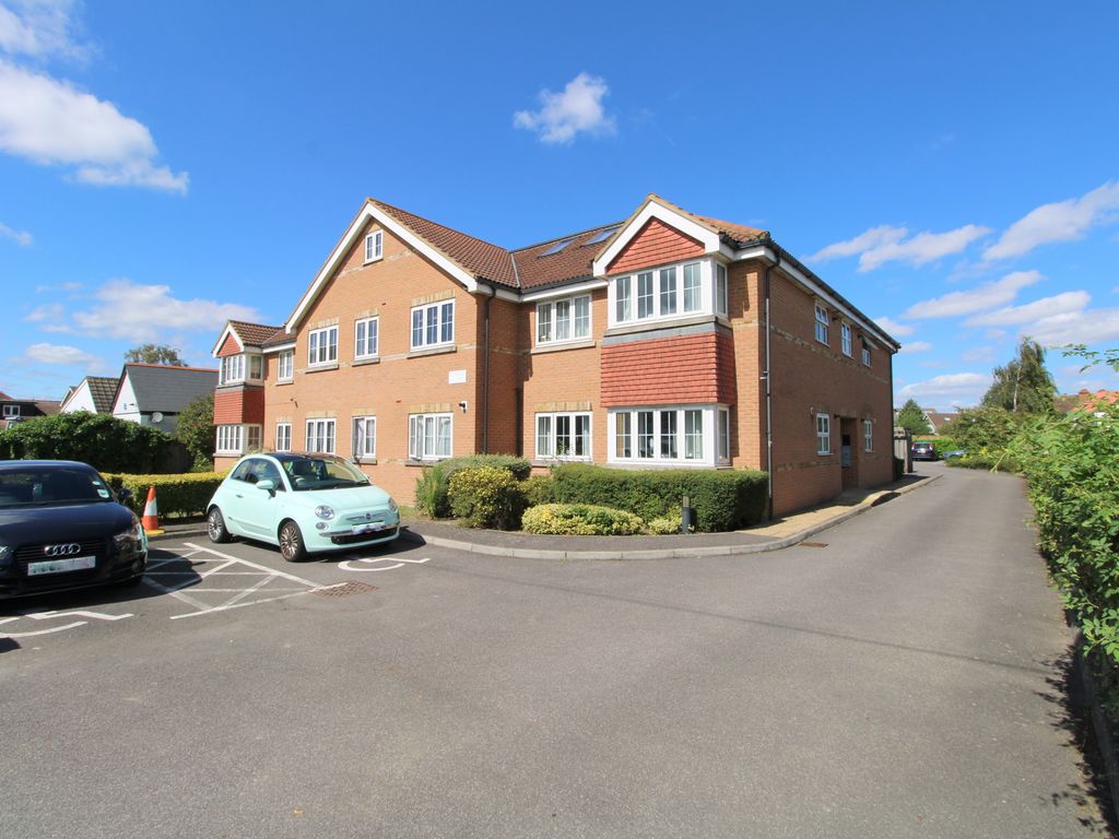 2 bed flat for sale in Staines Road West, Ashford TW15, £285,000 Zoopla
