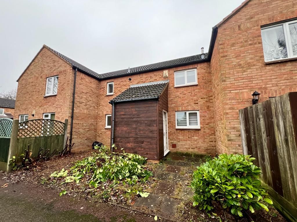 3 bed terraced house to rent in Bodle Close, Pennyland, Milton Keynes MK15, £1,550 pcm Zoopla