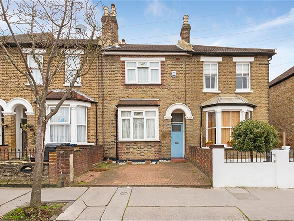3 bed terraced house for sale in Moffat Road, Thornton Heath CR7 Zoopla