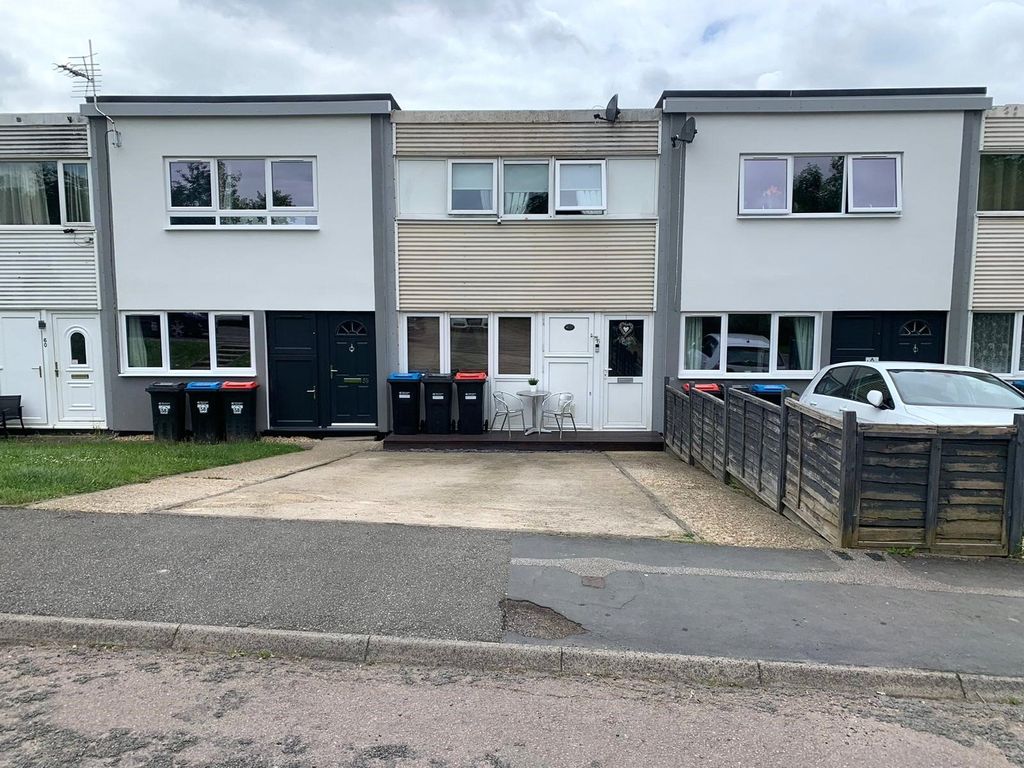 3 bed terraced house for sale in Langland Road, Netherfield, Milton