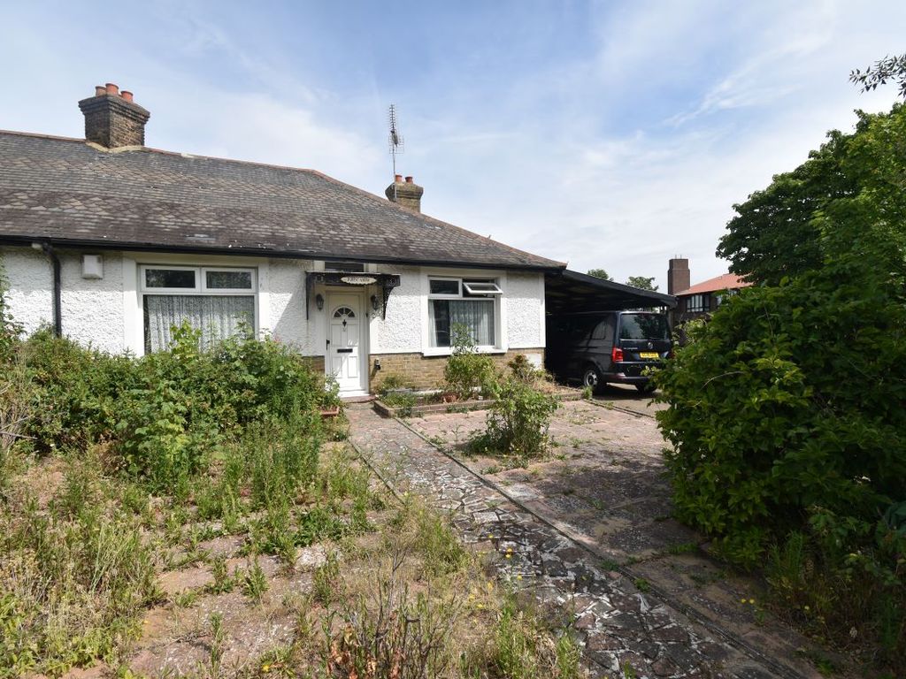 3 bed bungalow for sale in 2 Fremantle Road, Belvedere, Kent DA17 Zoopla