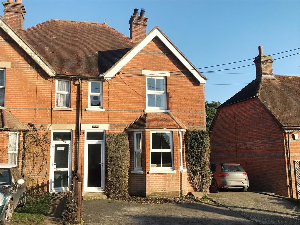 3 bed semidetached house for sale in Cold Ash Hill, Cold Ash, Thatcham