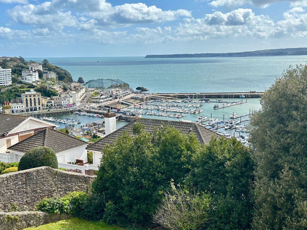 1 bed flat for sale in St. Lukes Road South, Torquay TQ2, £95,000 Zoopla