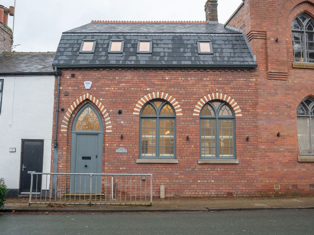 2 bed flat to rent in Barton Road, Worsley M28, £2,200 pcm Zoopla