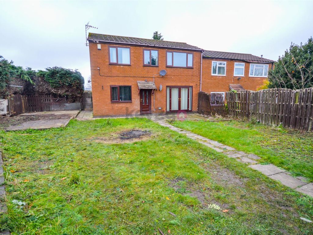 3 bed end terrace house for sale in Meynell Way, Killamarsh, Sheffield