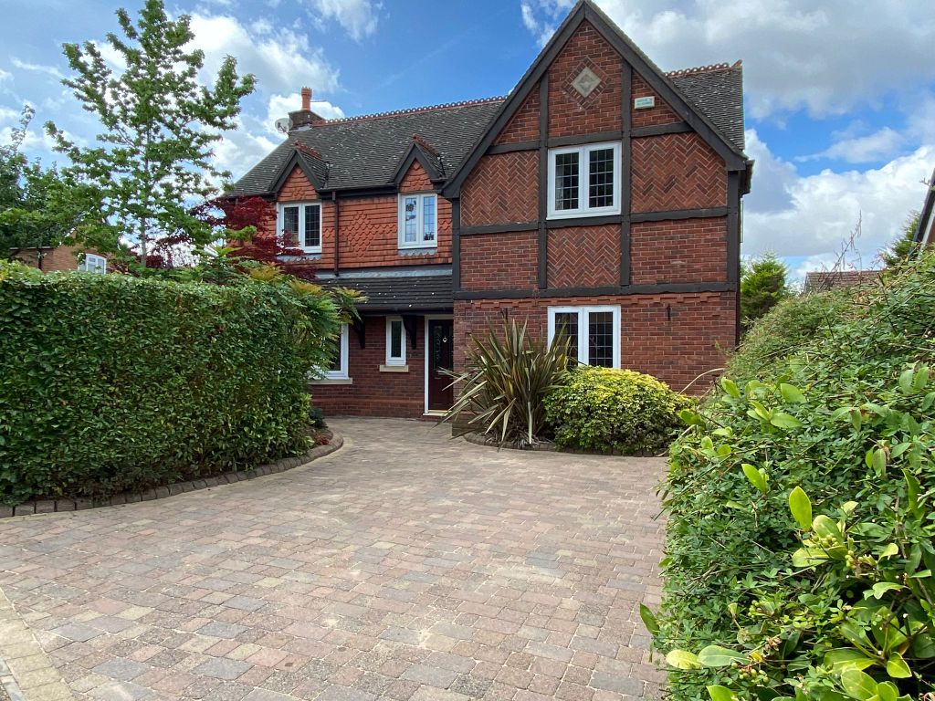4 bed detached house for sale in Shepperton Close, Appleton, Warrington